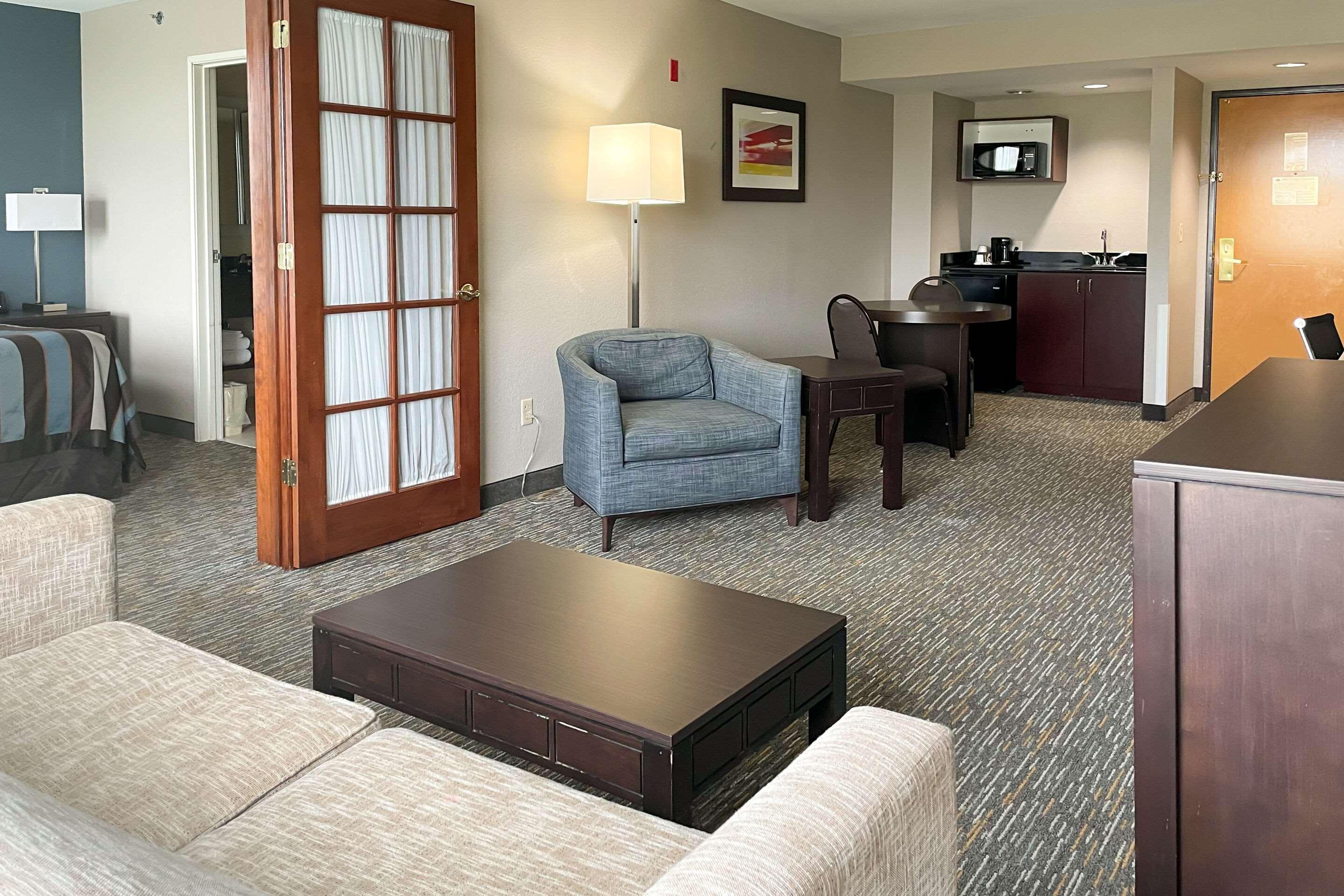 Comfort Inn & Suites Grand Blanc-Flint المظهر الخارجي الصورة